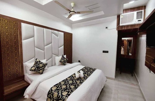 Aligarh Hotel | Hotel Royal Vrindavan