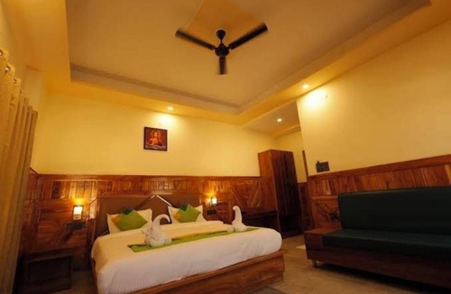 Zirakpur Hotel | HOTEL S C RESIDENCY