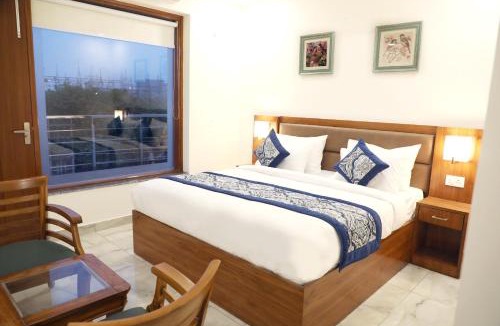 Noida Hotel | Hotel Sandal tree express