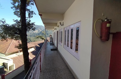 Library Road Hotel | Hotel Saraswati, Mussoorie