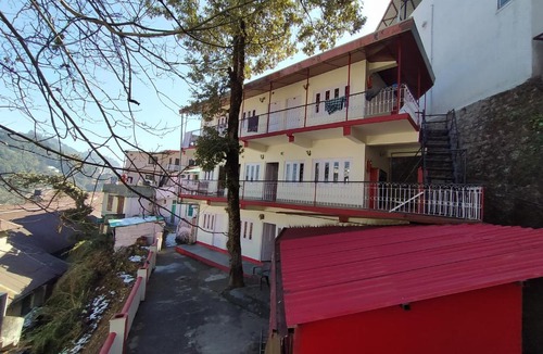 Library Road Hotel | Hotel Saraswati, Mussoorie