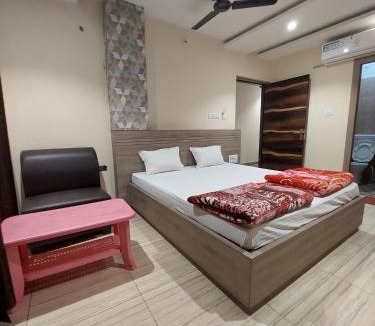 Deoghar Hotel | HOTEL SATYAM PALACE