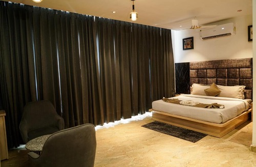 Zirakpur Hotel | Hotel Score The Heaven