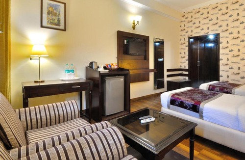 Panchkula Urban Estate Hotel | Hotel Solitaire Chandigarh - 10 Mins from Railway Station