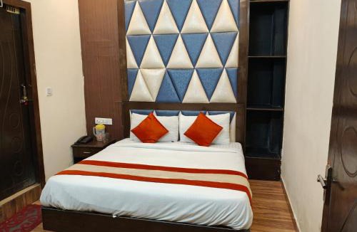 Mayapur Hotel | Hotel Sudarshan