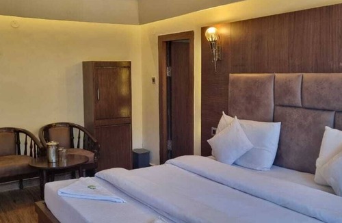 Dalhousie Hotel | Hotel Taj palace Dalhousie