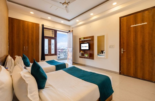 Sector 70 Hotel | Hotel the classic inn noida sec 70