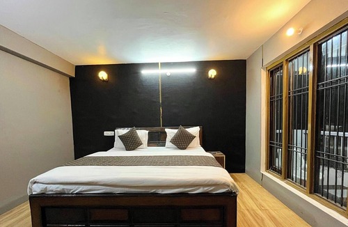 Naina Range Hotel | Hotel The Mountain Pine Nainital