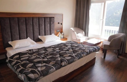 Mallital Hotel | Hotel The Oak & Lake view Near Mall Rd