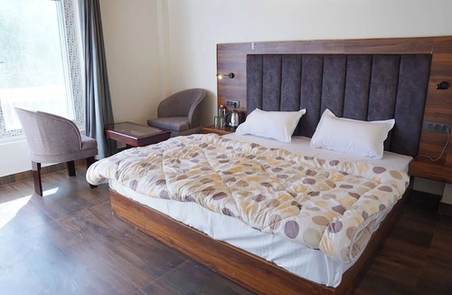 Mallital Hotel | Hotel The Oak & Lake view Near Mall Rd
