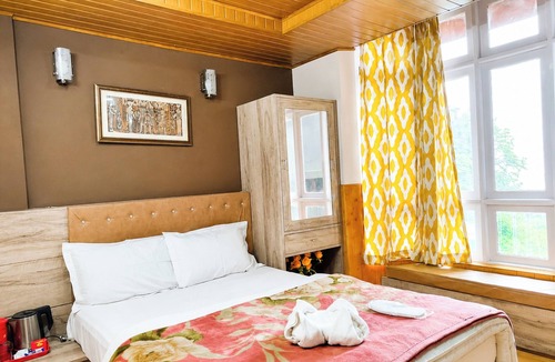 Darjeeling Hotel | Hotel The Olive Branch Near Gurudwara