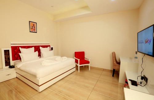 Zirakpur Hotel | Hotel The Spades