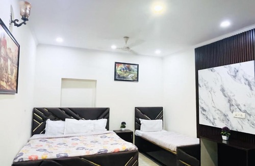 Jangpura Hotel | Hotel Tom Palace