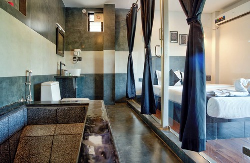 Arpora Hotel | Hotel Vaggi's Place