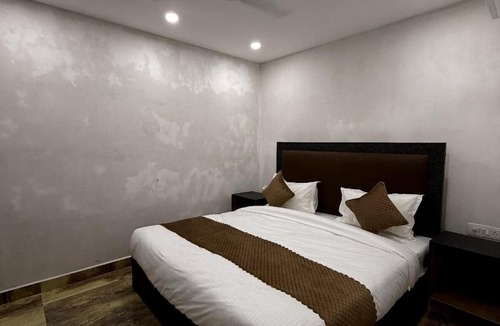 Greater Kailash Hotel | Hotel Vasundhara Villa - Greater Kailash