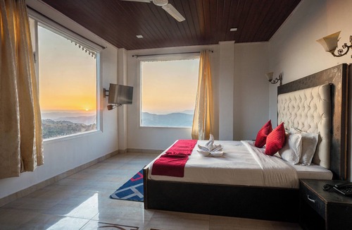 Shoghi Hotel | Hotel Vatika Resorts Cottages Shimla