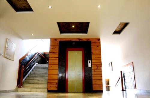 Jadrangal Hotel | Hotel Vatika - the riverside resort