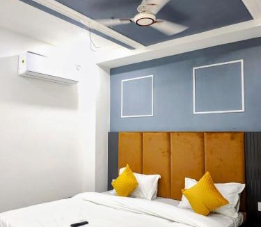 Gandhinagar Hotel | Hotel Vihaana
