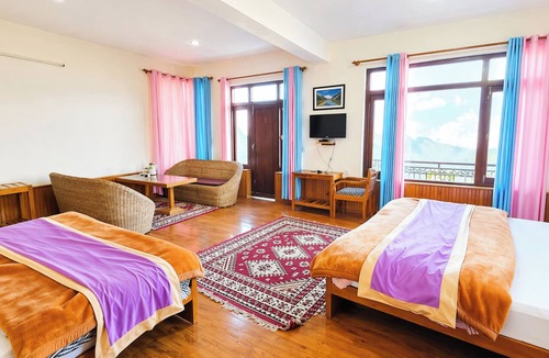 Munsyari Hotel | Hotel Vijay Mount View Resort Munsyari