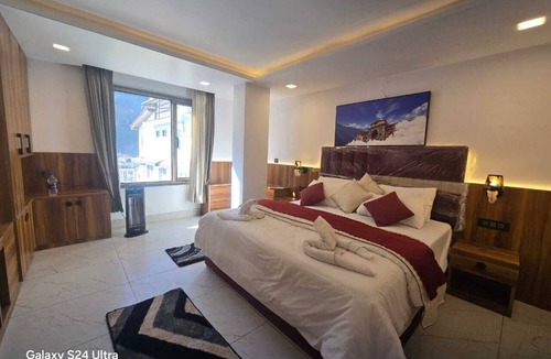 Badrinath Hotel | Hotel Vishnu Sarovar