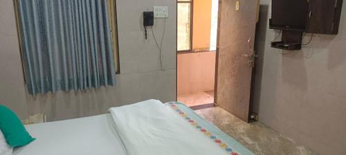 Daulatabad Hotel | Hotel Vishwa palace