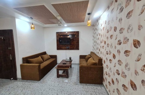 Aligarh Hotel | Hotel Vrindavan Palace