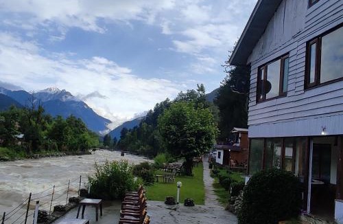 Laripora Hotel | Hotel White House