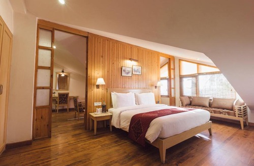 Bemloi Hotel | Hotel Willow Banks, Mall Road Shimla