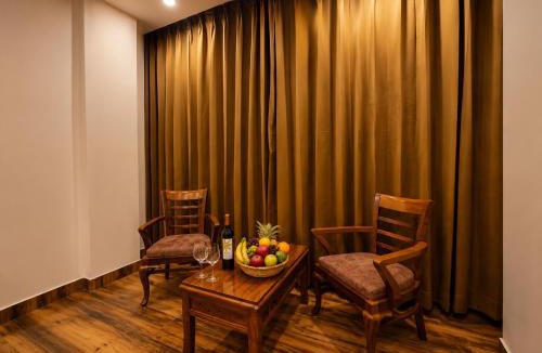 Banikhet Hotel | Hotel Woods inn Dalhousie #MBS Travels # Rooftop # Restaurant # Top Rated Property
