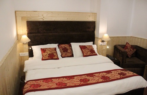 Narainkoti Hotel | hotel yadu vilas