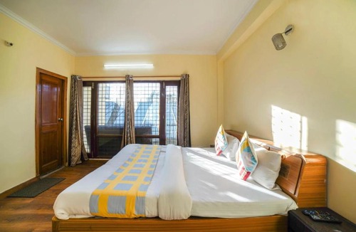 Mallital Hotel | Hotel You and Me Nainital - Parking Facilities - Spacious Room - Excellent Service Awarded