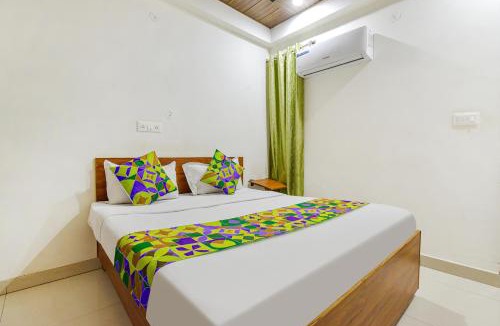 Dehradun Hotel | Hotel YP Stays - Prime Location - Luxury and Spacious Room with Newly Renovated - Best Hotel in Dehradun