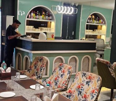 Pipra Dewas Hotel | Hotelyashraj
