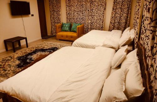 Dal Lake Bed & Breakfast | Houseboat New Blue Jay