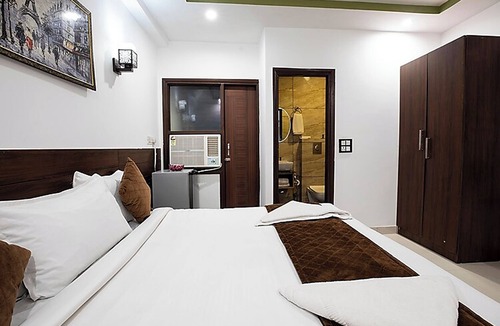 Jasola Hotel | HR Grand Hotel