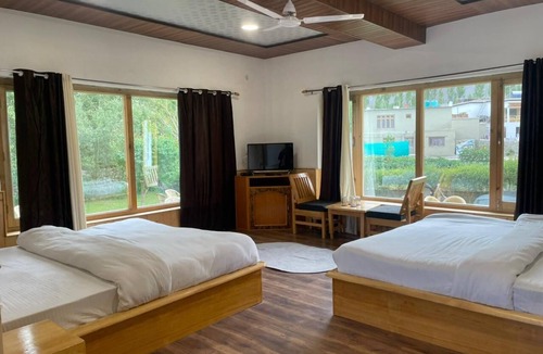 Hunder Hotel | Hunder Residency