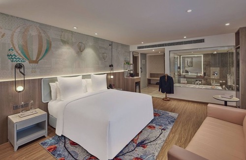 Vile Parle East Hotel | ICONIQA - The Lifestyle Hotel of Mumbai