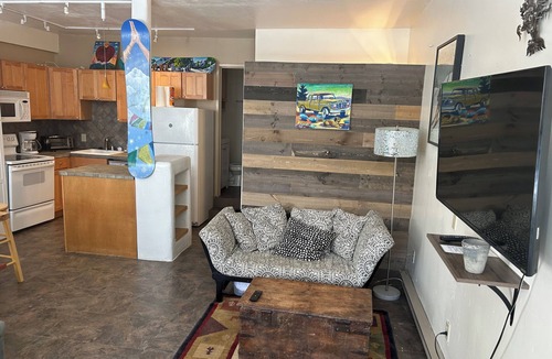 Taos Ski Valley Apartment | In The Heart Of TSV few minute walk to base area and chairlift, hottub, parking