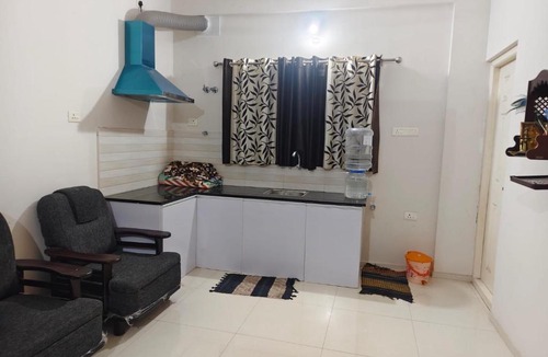 East Nada Apartment | Indraneelam Inn
