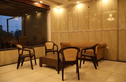 Bullawala Hotel | Indulge in the ultimate retreat, where paradise awaits you at every turn.