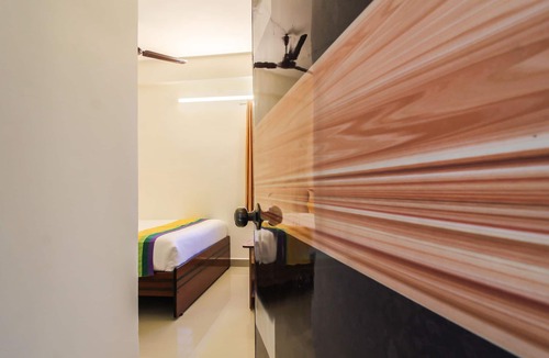 Tirupati Hotel | Itsy Hotels Riyas Grand
