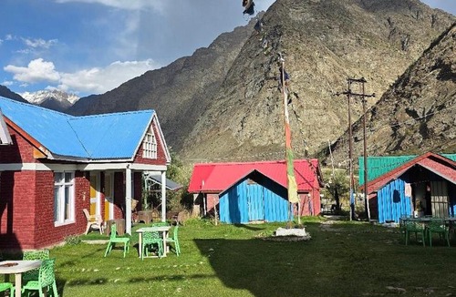 Keylong Bed & Breakfast | ITW Into The Wild Cottages & Camps