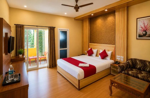 Yercaud Hotel | Iyal Hotels and Resorts