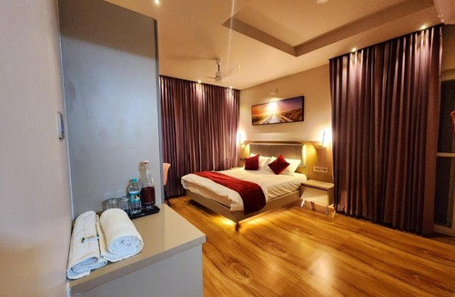 Kochi Hotel | J&G Royal Stay- A Boutique Hotel