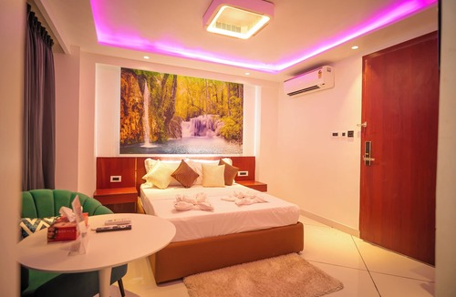 New Delhi Hotel | J60 Suites