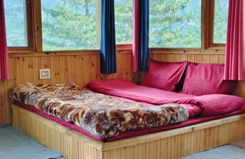 Banjar Ski Chalet | Jibhi Pine Nature Tree house
