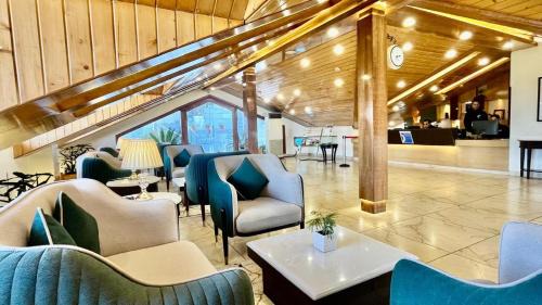 Dalhousie Hotel | JK Clarks Exotica - Centrally Located with Stunning Valley View