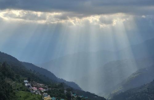 Naina Range Hotel | Jugnoo Cafe and Stay