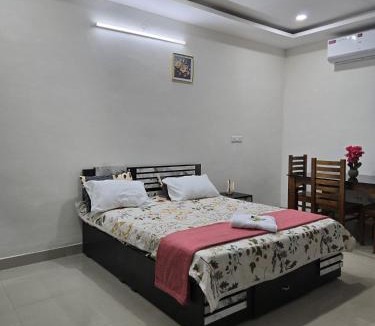 Narayanapura Bed & Breakfast | K Nelickel Home Stay