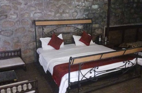 Bajeri Hotel | Kafal Resort